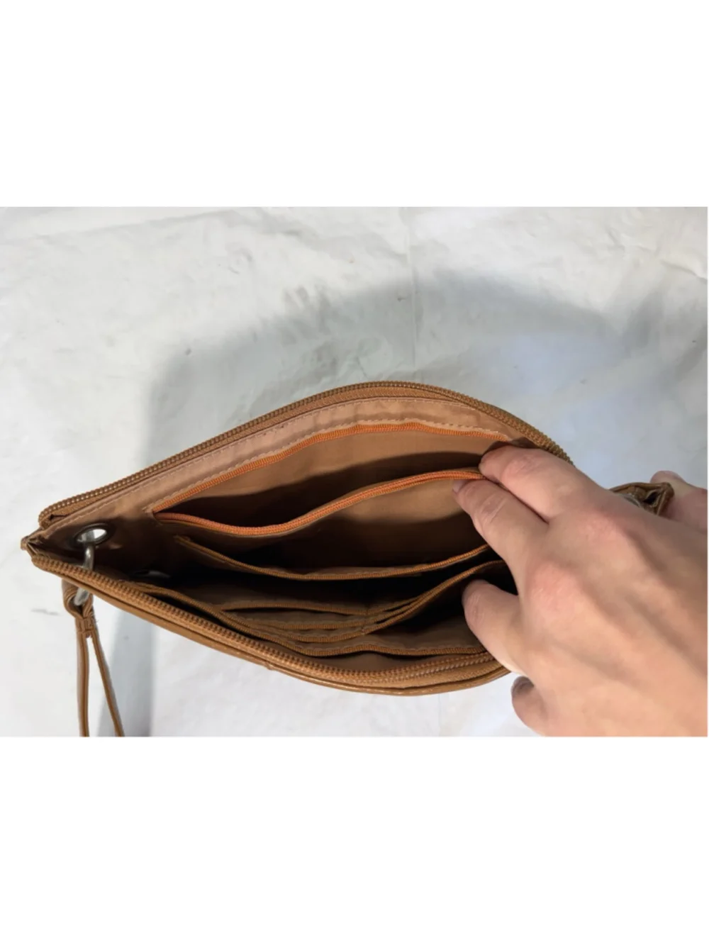 Hobo vida wristlet